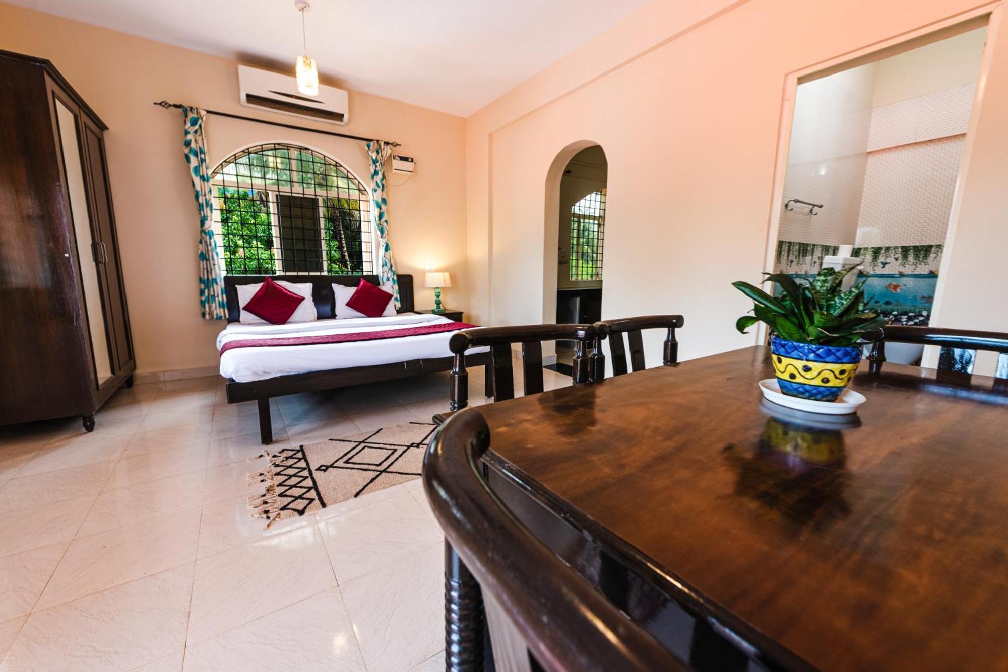 Hotel La Paulo'S Near Beach Resort Morjim Extérieur photo