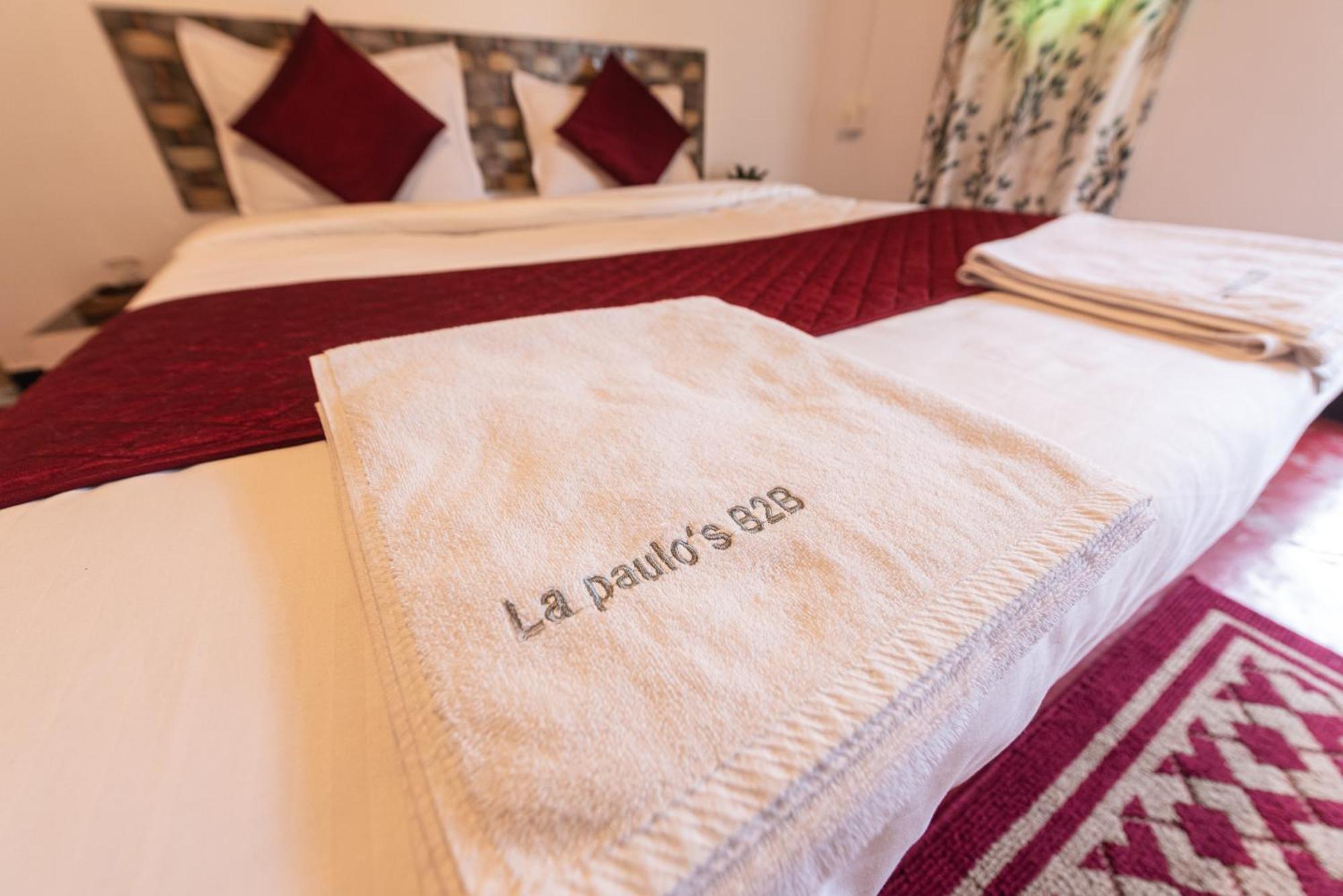 Hotel La Paulo'S Near Beach Resort Morjim Extérieur photo