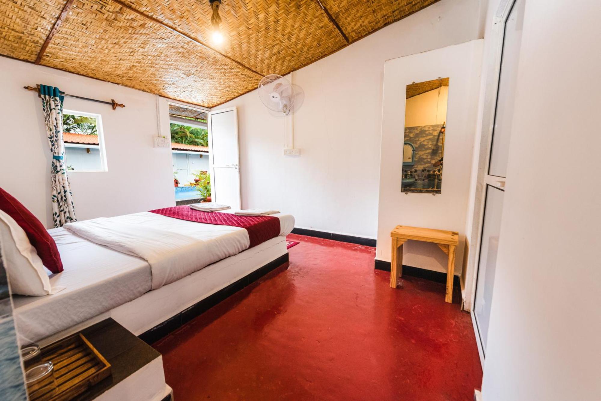 Hotel La Paulo'S Near Beach Resort Morjim Extérieur photo