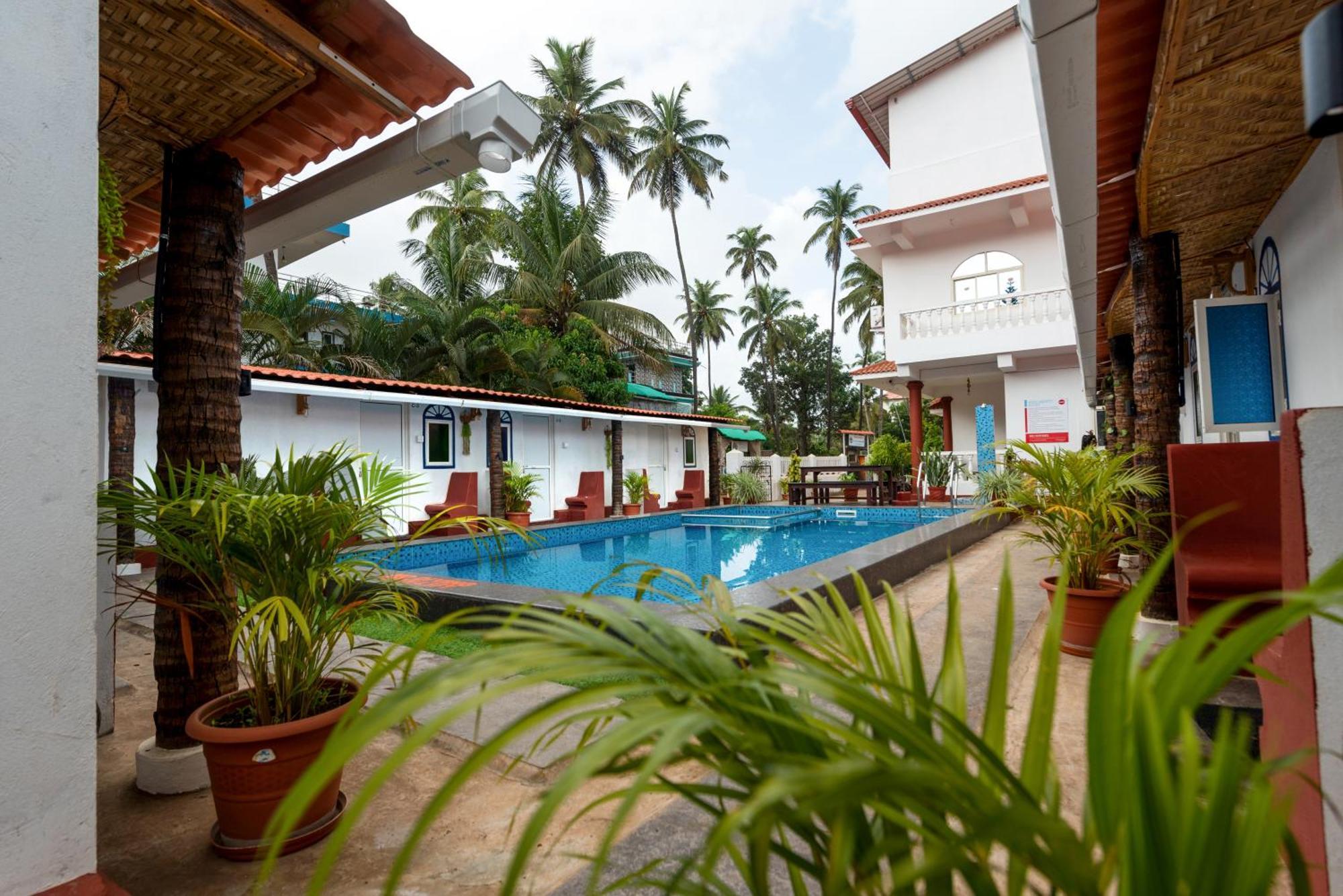 Hotel La Paulo'S Near Beach Resort Morjim Extérieur photo